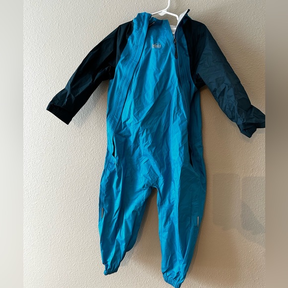 REI Jackets & Coats Rei 4t Full Body Rain Shell Poshmark
